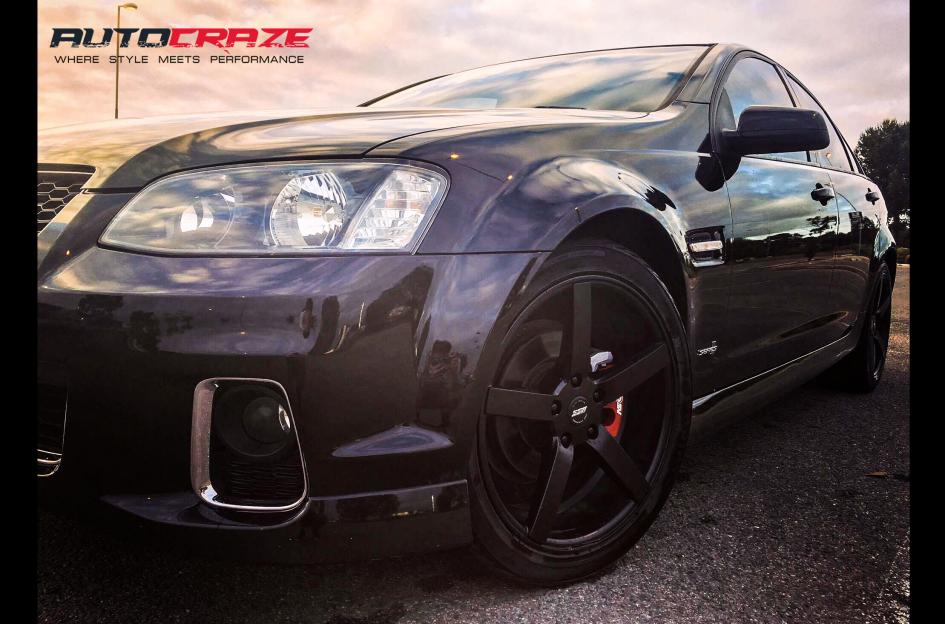 HOLDEN-COMMODORE-VE-SEDAN-STELLA2-MATTE-BLACK